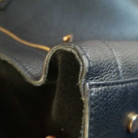 H & M FAUX-LEATHER TOTE WITH REMOVABLE CROSSBODY BAG IN BLACK - Picture 6 of 10